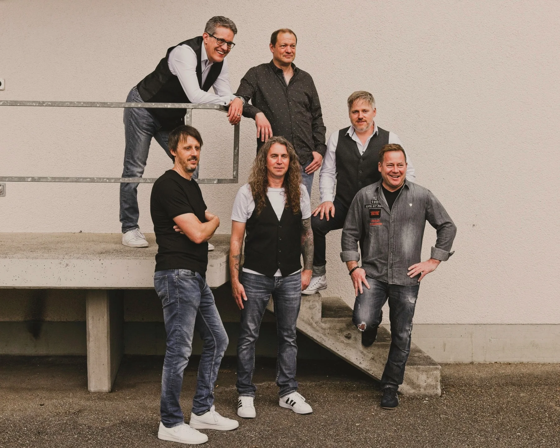 Die sechs Musiker von SQUAW